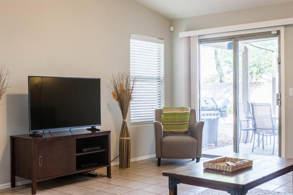 Cozy House Near Stadium With Pool Heater, Bbq Avondale Εξωτερικό φωτογραφία
